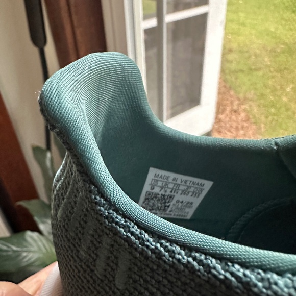 Adidas Swift Run Teal Sneakers - Picture 2 of 5